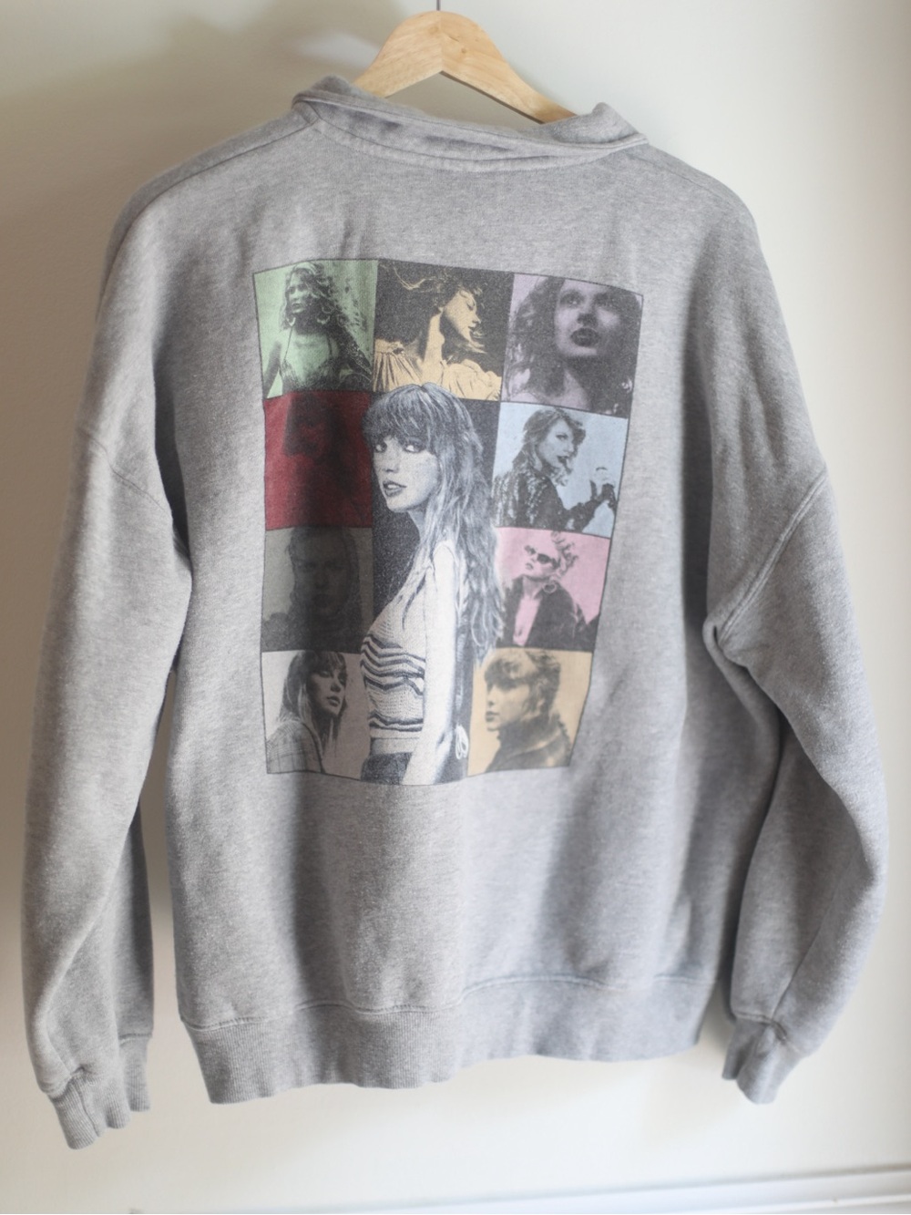 Taylor Swift Eras‎ Tour Quarter Zip Sweatshirt | Large
